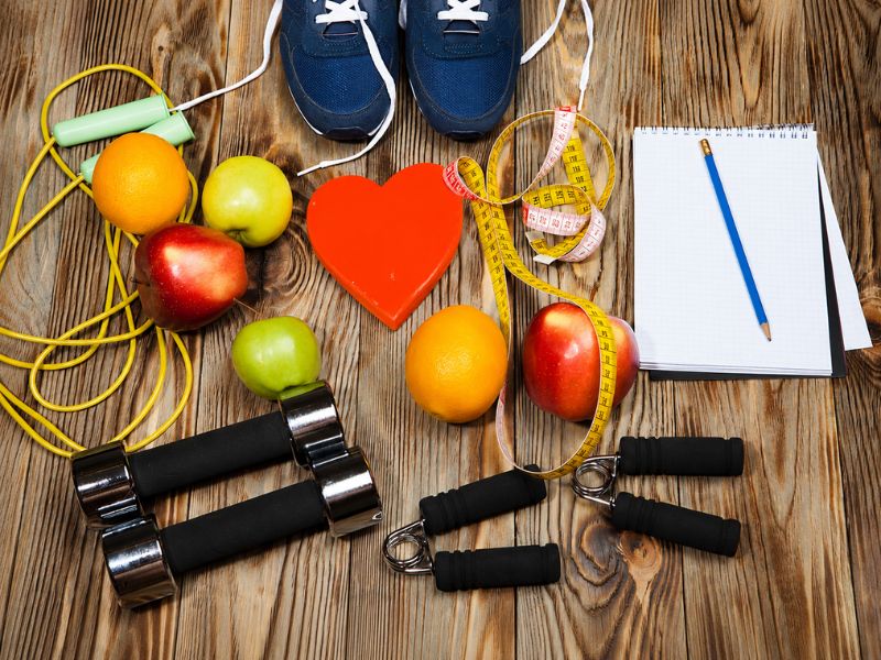 Common causes of weight loss plateau including diet and exercise
